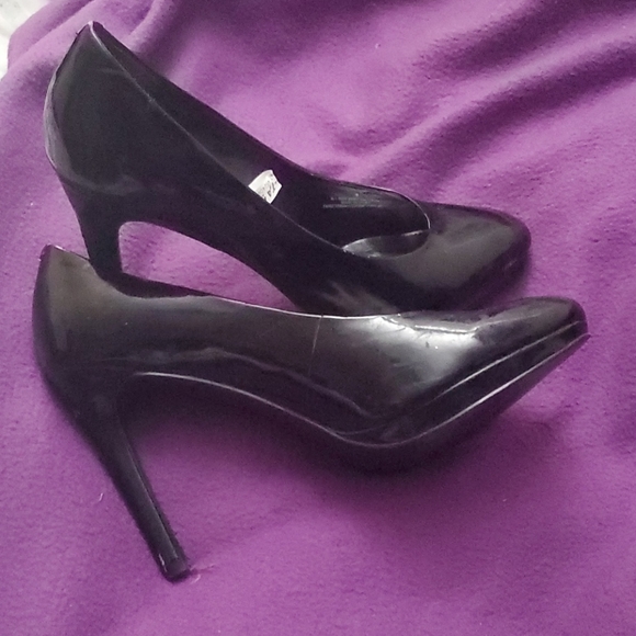 🔴Mossimo Sz 8 Black Patent Leather Heels👠 Silver Liming - Picture 10 of 13